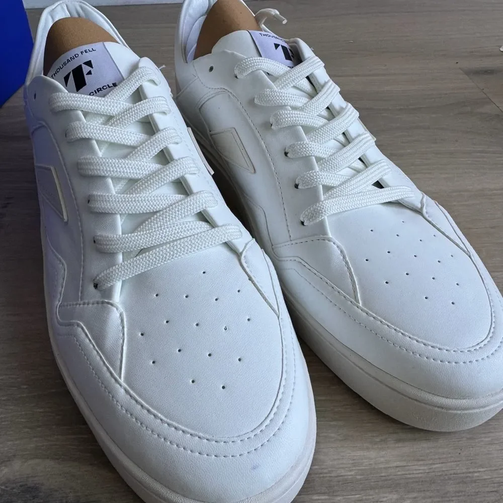 NWT Thousand Fell Men’s Court Sneaker White Size 10 Sustainable Vegan Leather